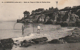 XXX -(44) LA BERNERIE - BORD DE PLAGE ET COTE DE ROCHE GRISE - ANIMATION - PARTIE DE PECHE - 2 SCANS - La Bernerie-en-Retz