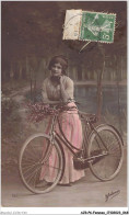 AJRP6-0529 - FEMMES - FEMME A VELO BICYCLETTE - Femmes