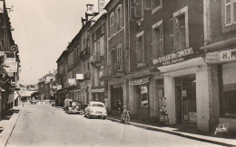 XXX -(46) SAINT CERE - RUE DE LA REPUBLIQUE - COMMERCES - SIEGE DE L' UNION DE DEFENSE DES ARTISANS ET COMMERCANTS - Saint-Céré