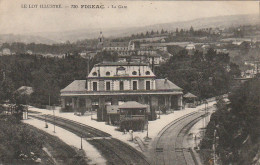 XXX -(46) FIGEAC - LA GARE - VUE GENERALE - VOIES FERREES - 2 SCANS - Figeac