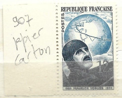 FRANCE N°907 12F BLEU CLAIR ET FONCEA LA MEMOIRE DE L'AVIATEUR MAURICE NOGUES PAPIER CARTON  NEUF SANS CHARNIERE - Nuevos