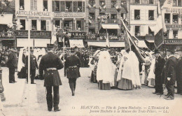 XXX -(60) BEAUVAIS - FETE DE JEANNE HACHETTE - L' ETENDARD DE JEANNE HACHETTE A LA MAISON DES TROIS PILIERS   - 2 SCANS - Beauvais