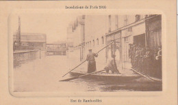 XXX -(75) PARIS - INONDATIONS 1910 - RUE DE RAMBOUILLET -  TRAVERSEE EN BARQUE - EDIT. CHOCOLAT LOUIT - 2 SCANS - Inondations De 1910