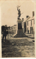 02 NOTRE DAME DE LIESSE #21257 LE MONUMENT AUX MORTS CARTE PHOTO - Other & Unclassified