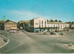 XXX -(82) CASTELSARRASIN - UN COIN DE LA VILLE - HOTEL RESTAURANT - 2 SCANS - Castelsarrasin