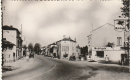 XXX -(82) MALAUSE - LA ROUTE D' AGEN - POMPE A ESSENCE - PUBLICITE MOBILGAS - 2 SCANS - Autres & Non Classés