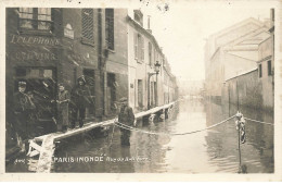 75 PARIS 13 #22739 INONDATIONS 1910 RUE BELLIEVRE AGENT POLICE COMMERCE VINS - Inondations De 1910