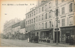 92 SEVRES #28272 GRANDE RUE PHARMACIE  VETERINAIRE TABAC COMMERCES AUTO - Sevres