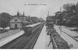 78 LE VESINET #23938 GARE TRAIN - Le Vésinet