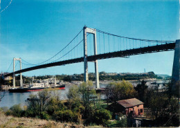 Navigation Sailing Vessels & Boats Themed Postcard Bordeaux Pont Sur La Garonne - Velieri