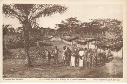 CAMEROUN #28124 VILLAGE DE LA ZONE FORESTIERE - Cameroun