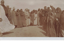 EGYPTE EGYPTE #32410 GROUPE DE BEDOUINS CARTE PHOTO - Autres & Non Classés