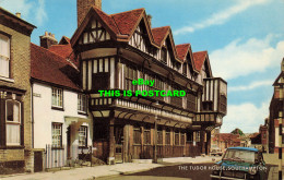 R572945 Tudor House. Southampton. Salmon - World