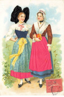 CARTE FANTAISIES #MK33971 DEUX FEMMES EN COSTUME TRADITIONNEL  ALSACIENNE CARTE TISSUS - Donne