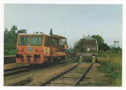 LA RIVIERE-THIBOUVILLE (27) LIGNE DE OISSEL À SERQUIGNY- DRAISINE DÉBROUSSAILLEUSE CUREUSE - Trains