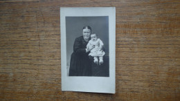 Ancienne Carte Photo , D'une Femme Et Un Bébé ( Photographe Heury 106 Cours Lafayette à Lyon ) - Anonyme Personen