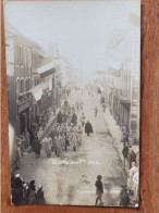 Carte Photo Bitche , Militaires Dans Une Rue 1918, Libération - Bitche