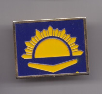 Pin's Armée à Définir Soleil Réf 7117 - Armee