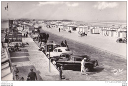 Calais,plage De Blériot,  Voitures Renault , Peugeot ,Simca, Mercedes, Camion - Calais