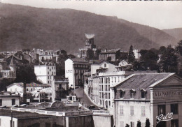 63 - ROYAT -  La Vallée Et La Vieille église - Royat
