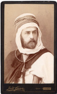 Photo CDV D'un Homme élégant En Tenue Arabe Posant Dans Un Studio Photo A Alger - Oud (voor 1900)