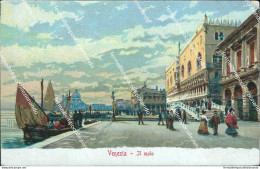 Bt228 Cartolina  Venezia Citta'  Il Molo Veneto - Venetië (Venice)