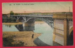 AE923  03 ALLIER VICHY LE PONT SUR L'ALLIER - Vichy