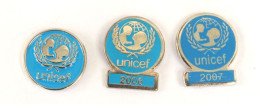 Lot De 3 Pin's UNICEF - Le Logo  - N218 - Verenigingen