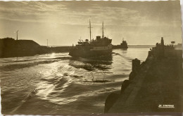 CPSM BOULOGNE (Pas De Calais). Coucher De Soleil Sur Le Port (n°62.160.07) - Boulogne Sur Mer