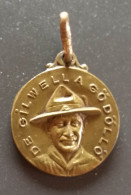 Pendentif Médaille Scoutisme "Baden Powell / De Gilwella Gödöllö 1933" Scouts De France - Religión & Esoterismo