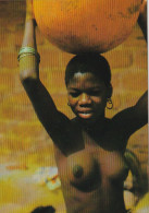 ZY 10- AFRIQUE EN COULEURS -  JEUNE AFRICAINE , SEINS NUS - 2 SCANS - África