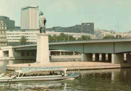 CPM - P - PARIS - LA SEINE AU PONT DE GRENELLE - LA STATUE DE LA LIBERTE - BATEAU - Puentes
