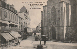 ZY 34 -(22) SAINT BRIEUC - PLACE ET CHAPELLE ST GUILLAUME - LE CAFE JOUHAUX - ANIMATION - 2 SCANS - Saint-Brieuc