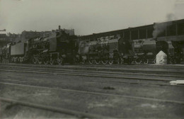Locomotives Au Dépôt De La Chapelle 1956 - Photo Vilain - Trains