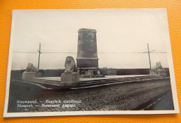 NIEUWPOORT  - 2 KAARTEN : Engelsch Standbeeld  - Standbeeld Der Fransche Gesneuvelden - Nieuwpoort