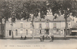 ZY 52-(37) TOURS - PLATEAU DE LA TRANCHEE - LA MAIRIE - ANIMATION - GROUPES D' ENFANTS - 2 SCANS - Tours