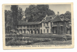 VERSAILLES - Le Hameau - Maison De Marie-Antoinette - Edit. D'Art Leconte - N° 17 - Circulé En 1946 - - Versailles (Schloß)