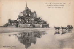 ZY 69-(50) MONT ST MICHEL - ARRIVEE DES VOITURES DE GENETS  - 2 SCANS - Le Mont Saint Michel