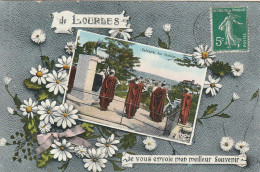 ZY 74-(65) LOURDES - CARTE  SOUVENIR  FANTAISIE COLORISEE -  2 SCANS  - Greetings From...