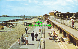 R573344 Beach And Promenade. Splash Point. Worthing. 1973 - Monde