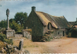 ZY 76-(56) PETITE CHAUMIERE DE LA BRETAGNE INTERIEURE ( PRES VANNES ) - CALVAIRE - 2 SCANS - Vannes