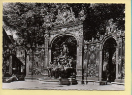 54. NANCY – La Fontaine D'Amphitrite / CPSM (voir Scan Recto/verso) - Nancy