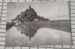 Le Mont Saint Michel (manche). Ensemble Sud à Marée Descendante - Le Mont Saint Michel