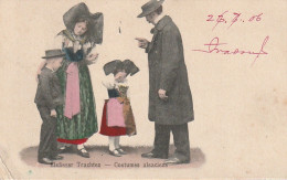 ZY 100 - ELSASSER TRACHTEN - COSTUMES ALSACIENS - FAMILLE EN TENUES TRADITIONNELLES - CARTE COLORISEE - Alsace