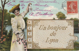 ZY 101-(69) UN BONJOUR DE LYON - CARTE FANTAISIE A SYSTEME - ALBUM AVEC DEPLIANT 4 VUES -  3 SCANS - Other & Unclassified