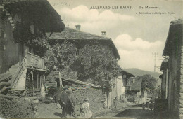 38 ALLEVARD. Le Montaret Avec Promeneurs état Impeccable - Allevard