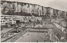 ZY 114-(76) LE TREPORT - LA PISCINE , L' ESPLANADE ET LES FALAISES - 2 SCANS - Le Treport