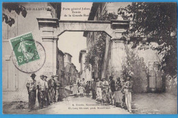 CPA VAUCLUSE (84) - LAPALUD ILLUSTRE - PORTE GENERAL JULIEN - ENTREE DE LA GRANDE RUE - Lapalud