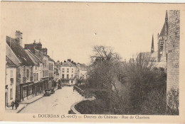 ZY 130-(91) DOURDAN - DOUVES DU CHATEAU - RUE DE CHARTRES - COMMERCES - 2 SCANS - Dourdan