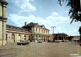 [17] Charente Maritime > Saintes / GARE  VOITURE   ://// 105 - Saintes